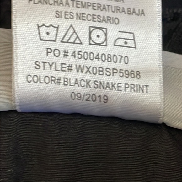 Joe’s The Icon Mid Rise Skinny Ankle in Black Snake Print - Picture 7 of 7